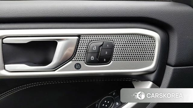 Ford Explorer 6th Generation 2021 Белый из Кореи, фото 4