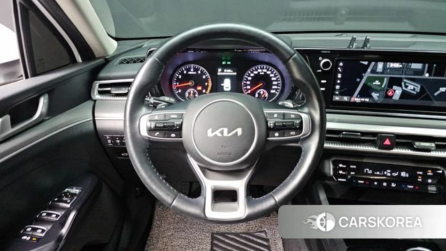 Kia K5 3rd generation 2022 Белый из Кореи, фото 4