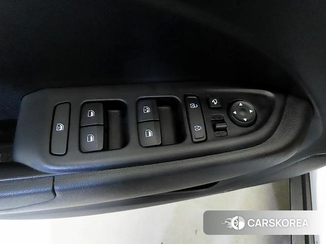 Hyundai Venue 2020 Белый из Кореи, фото 4