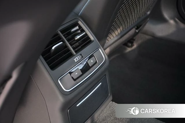 Audi A4L 2023 Белый из Китая, фото 4