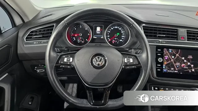 Volkswagen Tiguan second Generation 2020 Белый из Кореи, фото 4