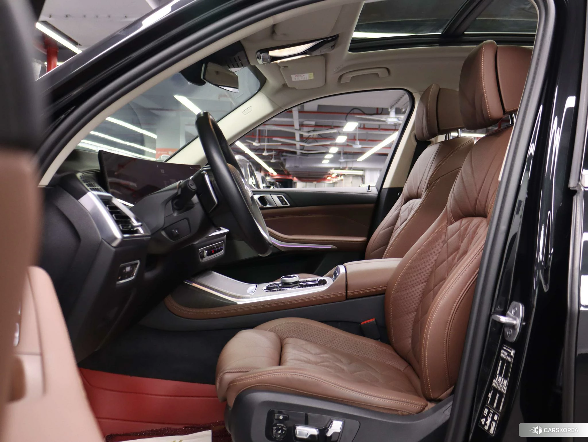 BMW X7 2022 Черный из Китая, фото 4