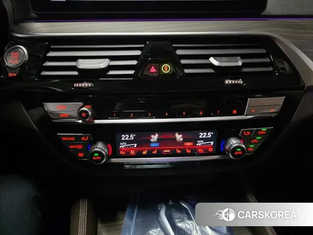 BMW 6 Series GT (G32) 2023 Белый из Кореи, фото 4