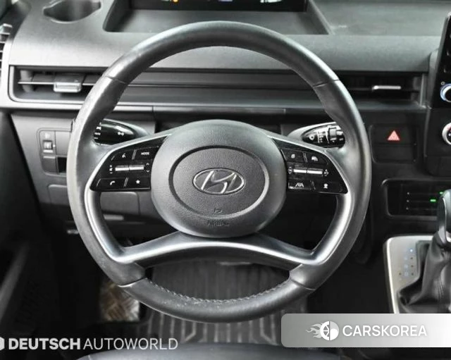 Hyundai Staria 2022 Желтый из Кореи, фото 4