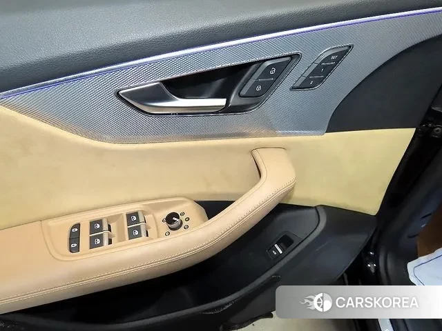 Audi Q8 (4M) 2020 Черный из Кореи, фото 4