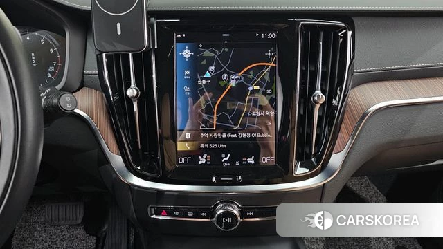 Volvo V60 Cross-Country 2nd Generation 2021 Черный из Кореи, фото 4