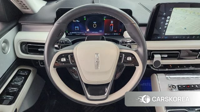 Lincoln Aviator 2nd generation 2025 Светло-серебряный цвет из Кореи, фото 4
