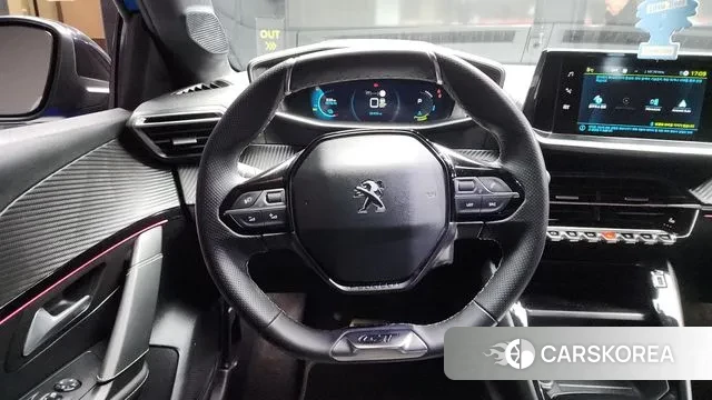 Peugeot e-208 second Generation 2022 Синий из Кореи, фото 4