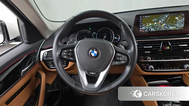 BMW 5 Series (G30) 2018 Белый из Кореи, фото 4