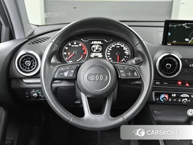 Audi New A3 2018 Серый из Кореи, фото 4