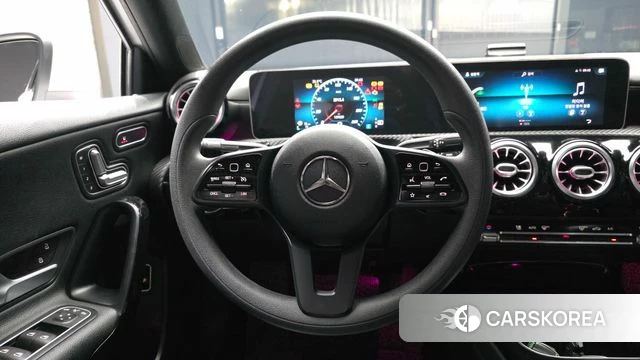 Mercedes-Benz A-Class W177 2020 Белый из Кореи, фото 4