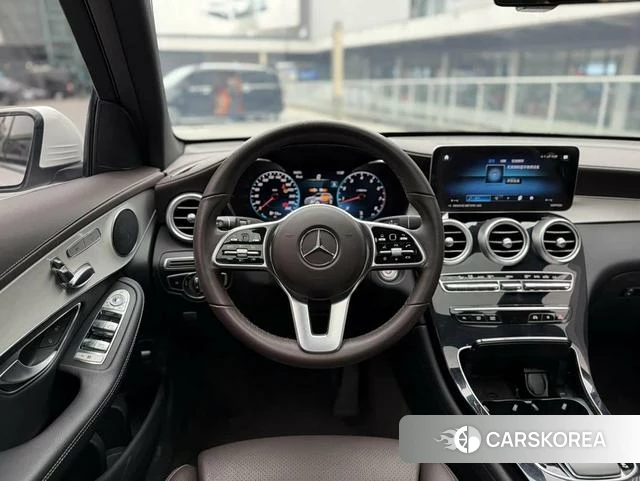 Mercedes-Benz GLC 2023 Белый из Китая, фото 4