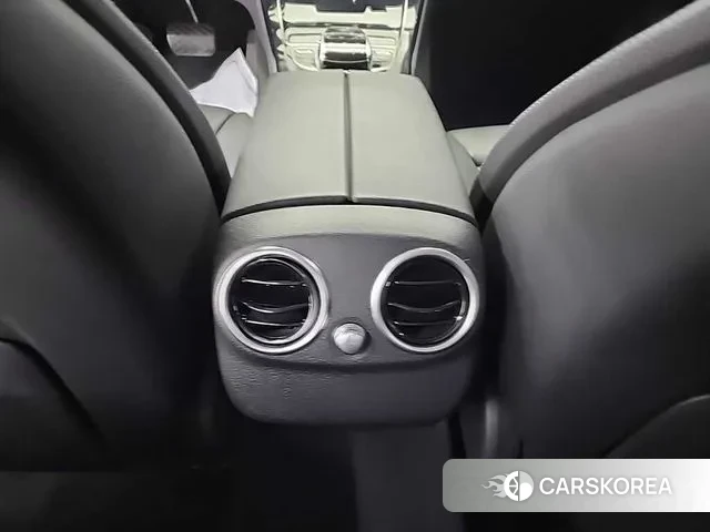 Mercedes-Benz C-Class W205 2019 Белый из Кореи, фото 4