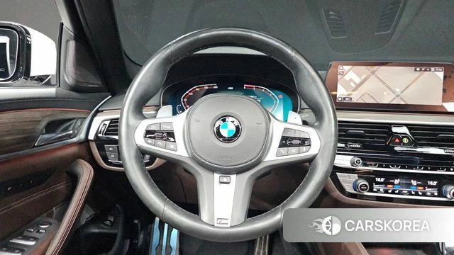 BMW 5 Series (G30) 2020 Белый из Кореи, фото 4