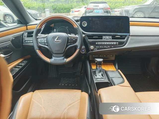 Lexus ES 2022 Серебристо-серый из Китая, фото 4