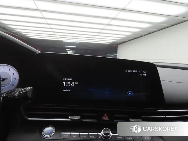 Hyundai Avante Hybrid (CN7) 2022 Белый из Кореи, фото 4