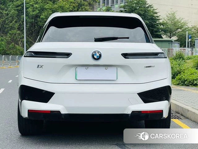 BMW iX 2023 Белый из Китая, фото 4