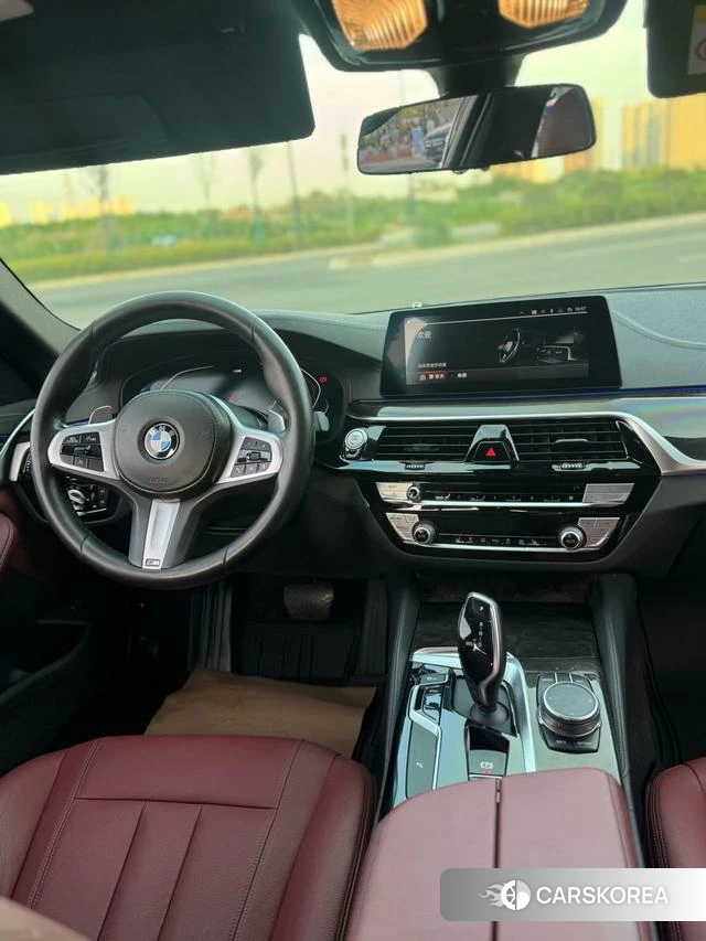BMW 5 series 2020 Черный из Китая, фото 4