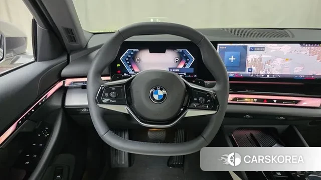 BMW 5 Series (G60) 2025 Песочный из Кореи, фото 4