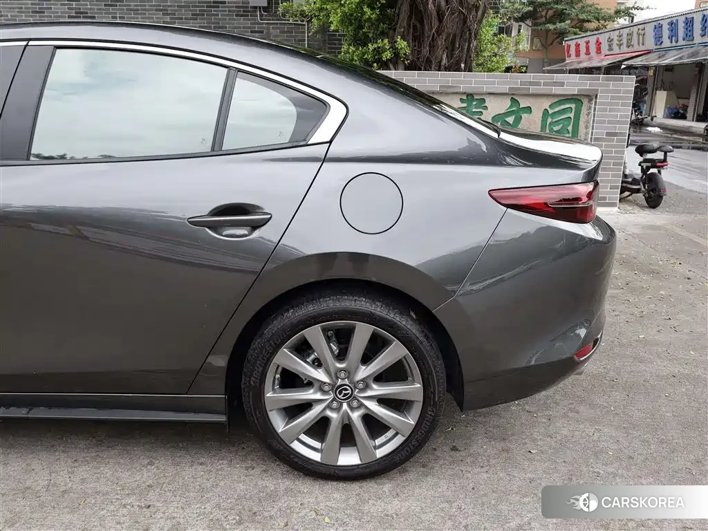 Mazda 3 2023 Silver/gray из Китая, фото 4