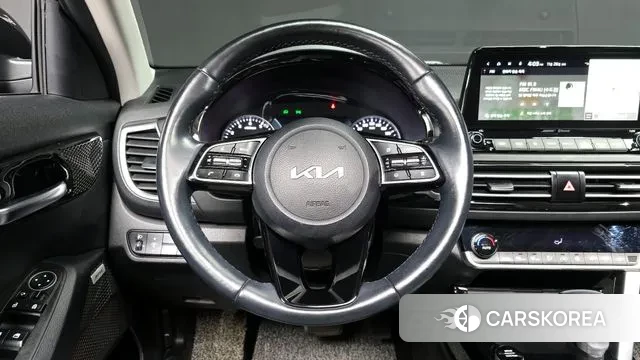Kia Seltos 2021 Черный из Кореи, фото 4