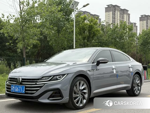 Volkswagen CC 2023 Темно-серый из Китая, фото 4