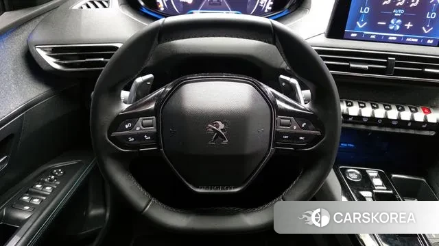 Peugeot 5008 second generation 2024 Черный из Кореи, фото 4