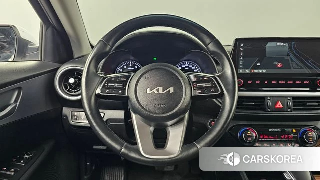 Kia The New K3 2nd generation 2022 Белый из Кореи, фото 4