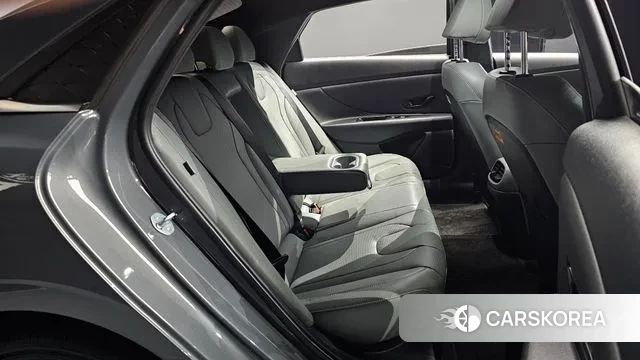 Hyundai The New Avante (CN7) 2023 Серый из Кореи, фото 4