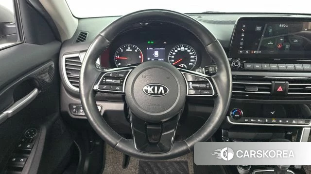 Kia Seltos 2021 Серебристо-серый из Кореи, фото 4