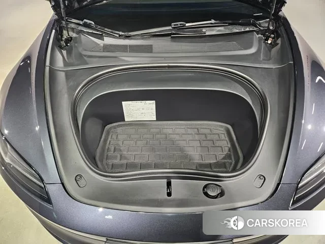 Tesla Model 3 2024 Серый из Кореи, фото 4