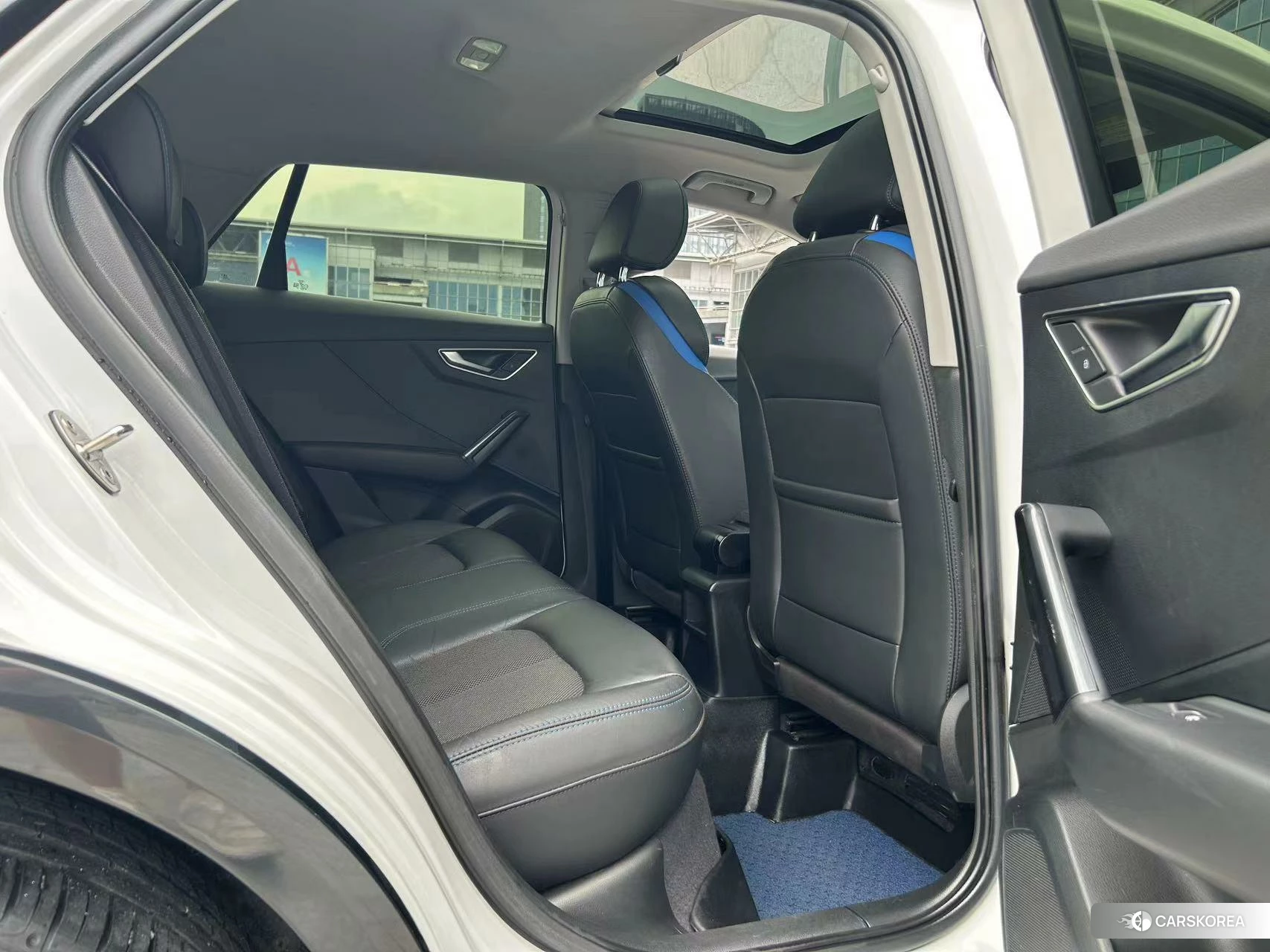 Audi Q2L 2019 Белый из Китая, фото 4