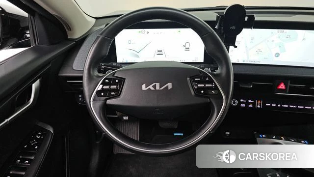 Kia EV6 2023 Черный из Кореи, фото 4
