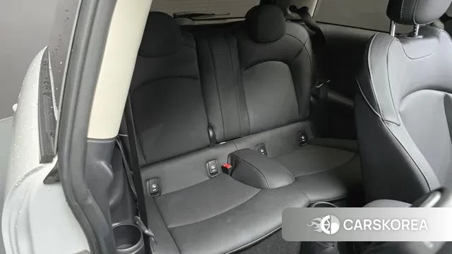 Mini Cooper 2024 Белый из Кореи, фото 4