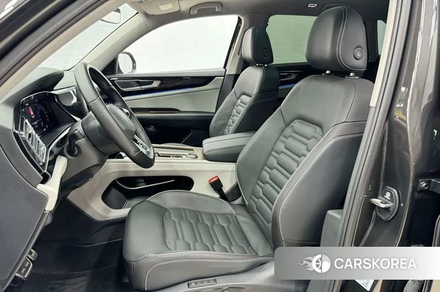Volkswagen Tourang 2022 Черный из Китая, фото 4
