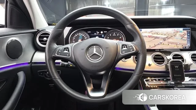 Mercedes-Benz E-Class W213 2018 Белый из Кореи, фото 4