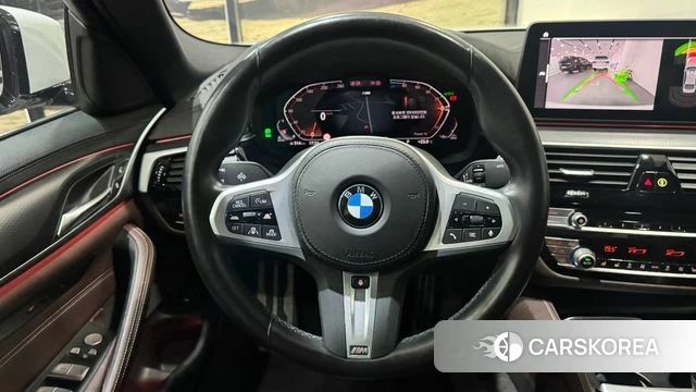 BMW 5 Series (G30) 2022 Белый из Кореи, фото 4