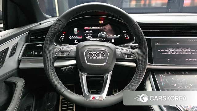 Audi Q8 (4M) 2025 Черный из Кореи, фото 4
