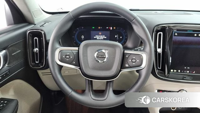 Volvo XC40 2025 Белый из Кореи, фото 4