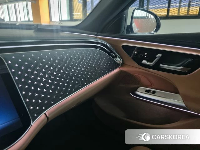 Mercedes-Benz E-Class W214 2024 Белый из Кореи, фото 4