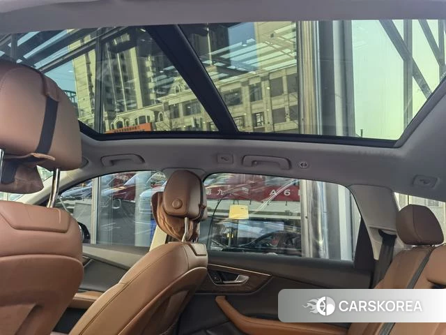 Audi Q7 2024 Черный из Китая, фото 4