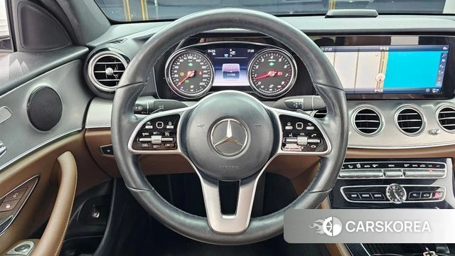 Mercedes-Benz E-Class W213 2018 Белый из Кореи, фото 4