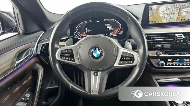 BMW 5 Series (G30) 2019 Черный из Кореи, фото 4