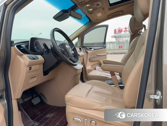 Buick GL8 2020 Коричневый из Китая, фото 4
