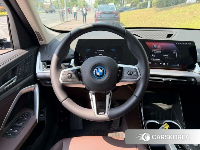 BMW iX1 2025 Белый из Китая, фото 4