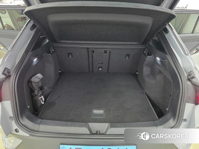 Volkswagen ID.4 2025 Серебристо-серый из Кореи, фото 4
