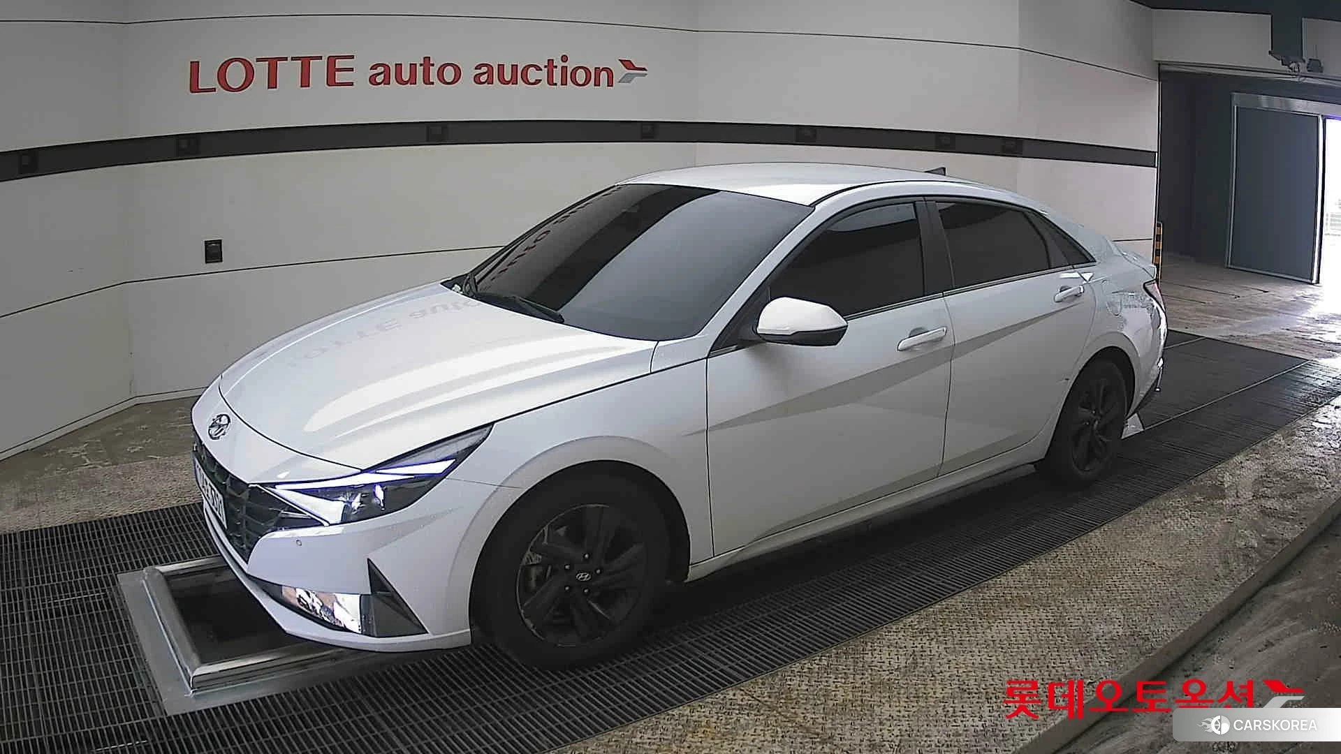 Hyundai Avante 2021 Polar White из Кореи, фото 4