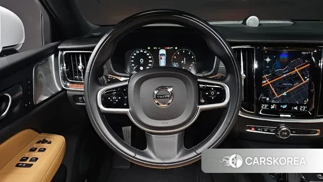 Volvo V60 Cross-Country 2nd Generation 2021 Белый из Кореи, фото 4