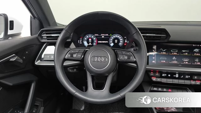 Audi A3 (8Y) 2023 Белый из Кореи, фото 4