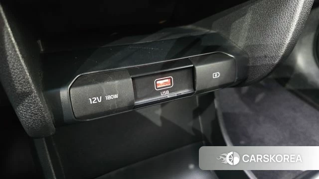 Kia Niro Plus 2022 Серебряный из Кореи, фото 4